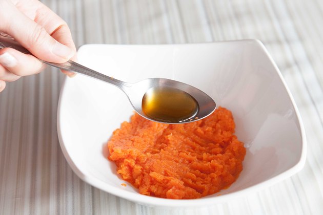 How To Make A Carrot Facial Mask Livestrong