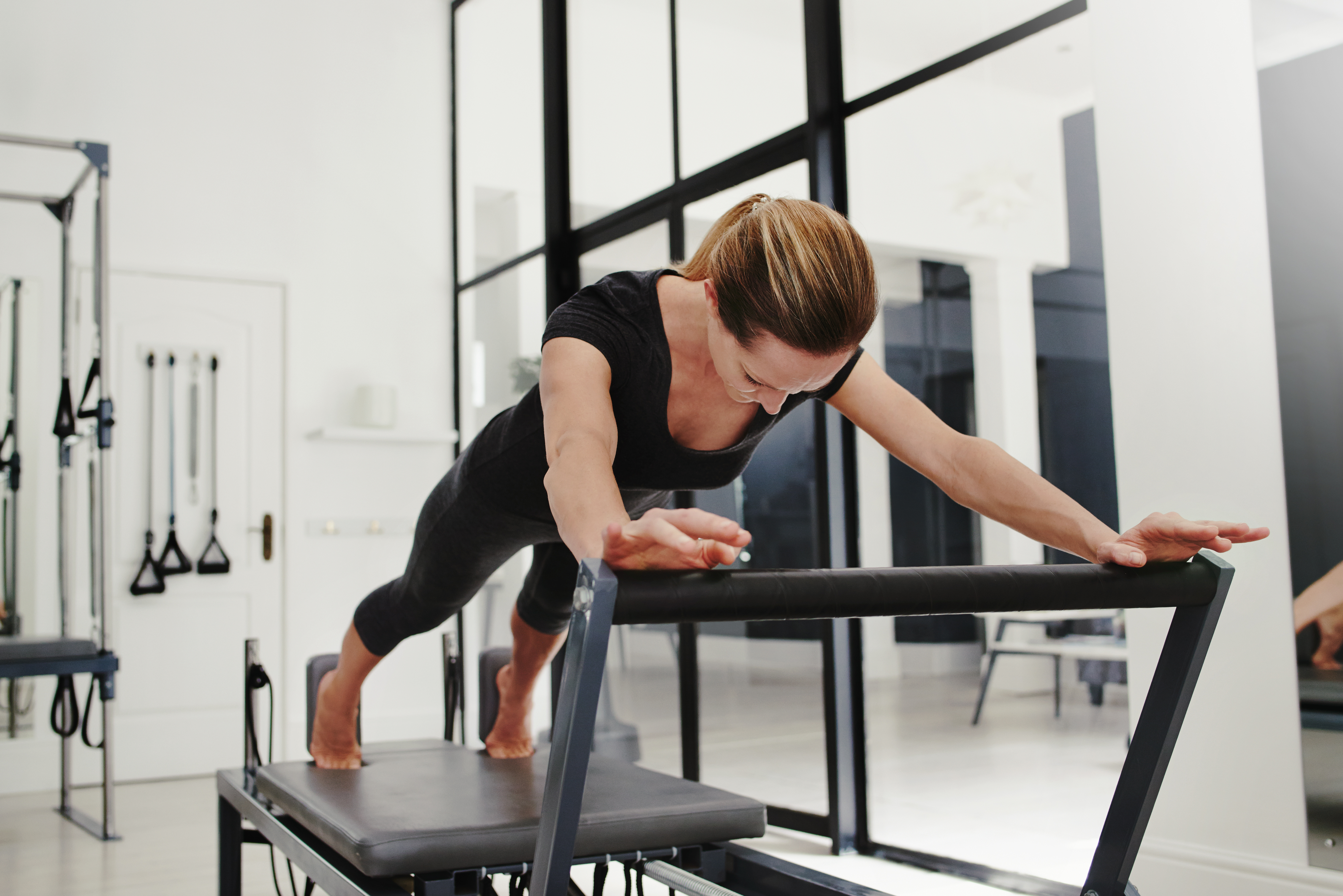 Effectief gordijn Koel Mat vs. Reformer Pilates: What Are the Differences and Which Is Better? |  livestrong