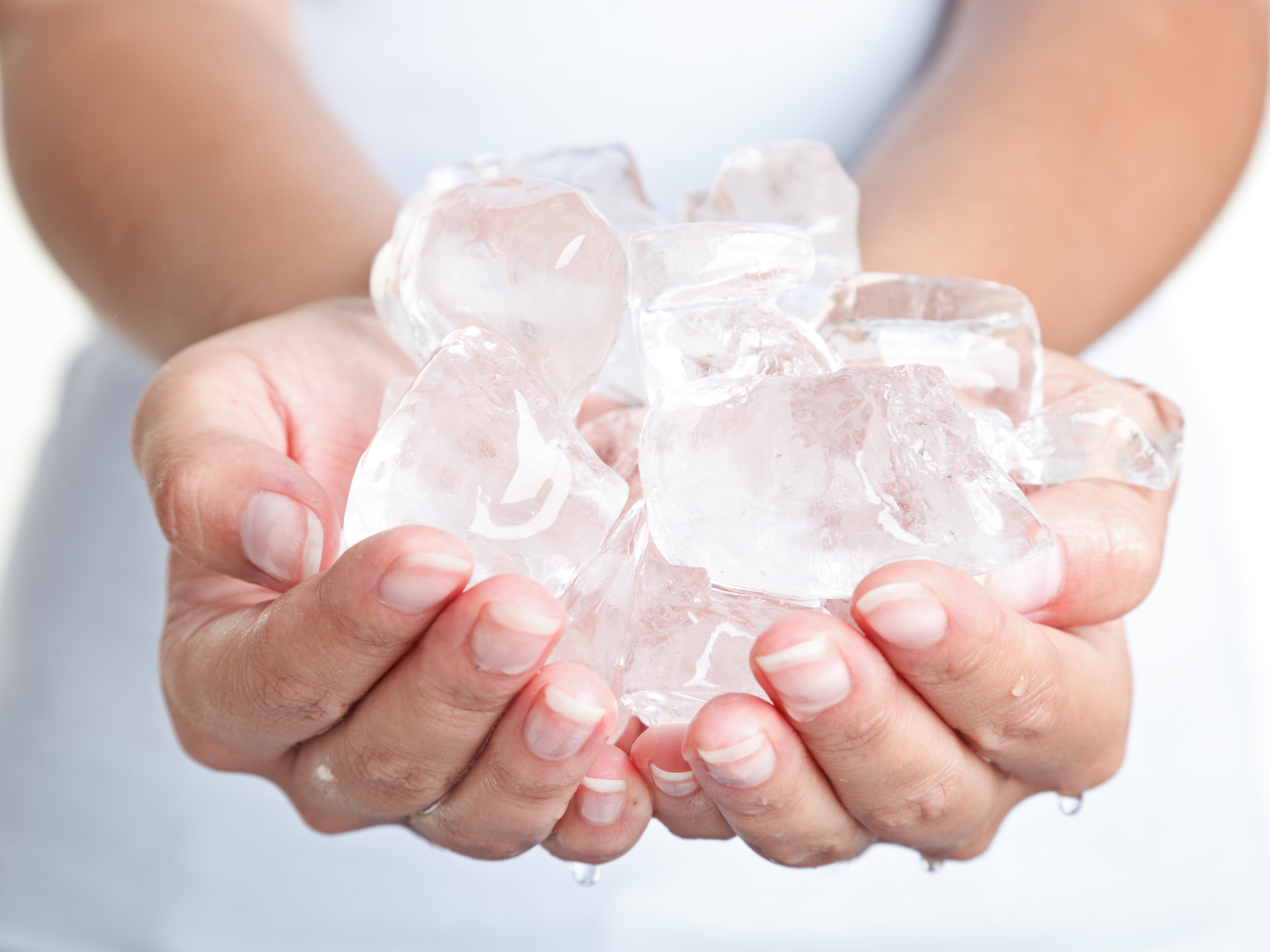 What Are the Benefits of Chewing Ice Cubes?