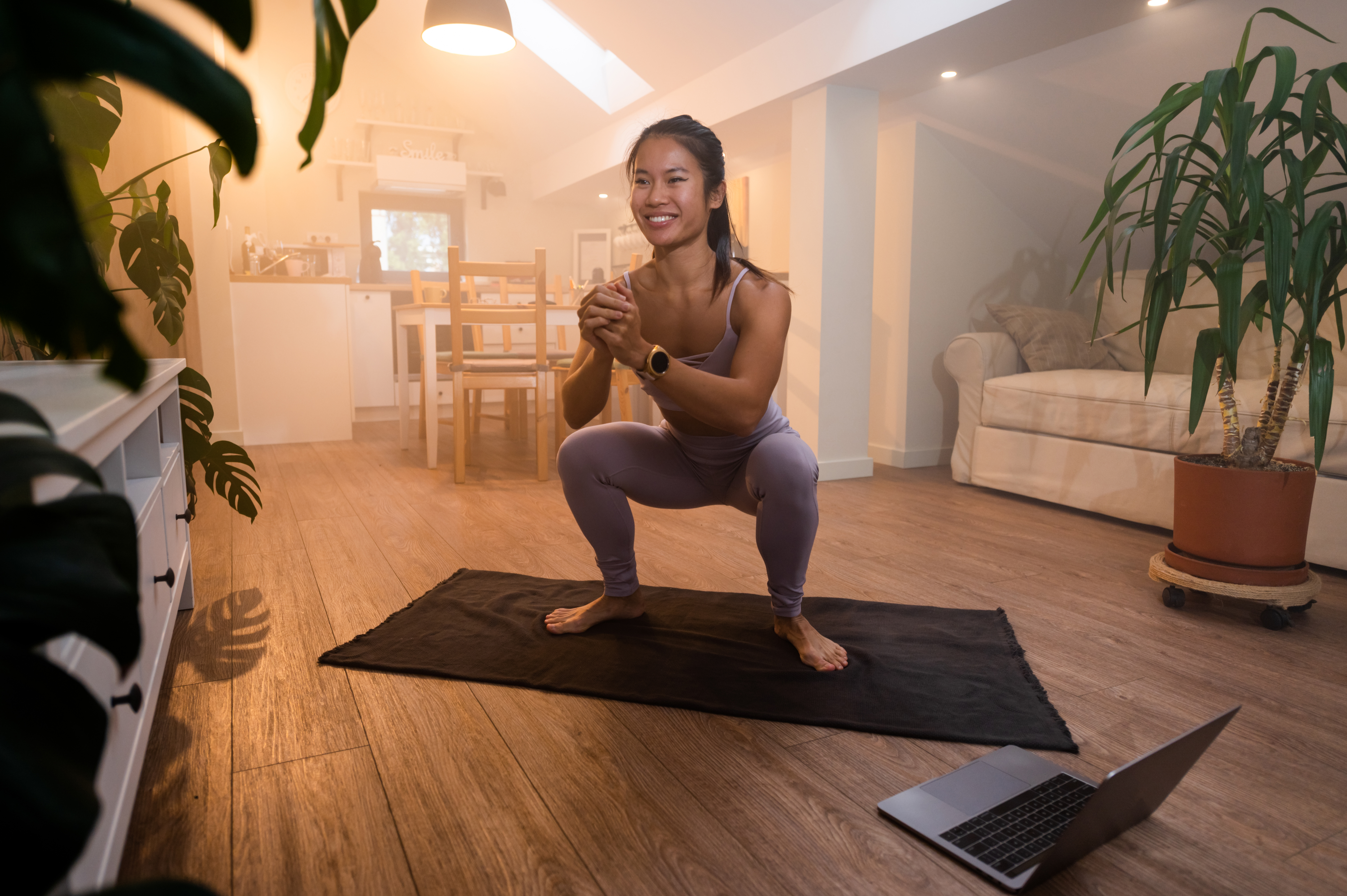 How to Breathe: Yoga Versus Fitness Classes – The Bloom Method