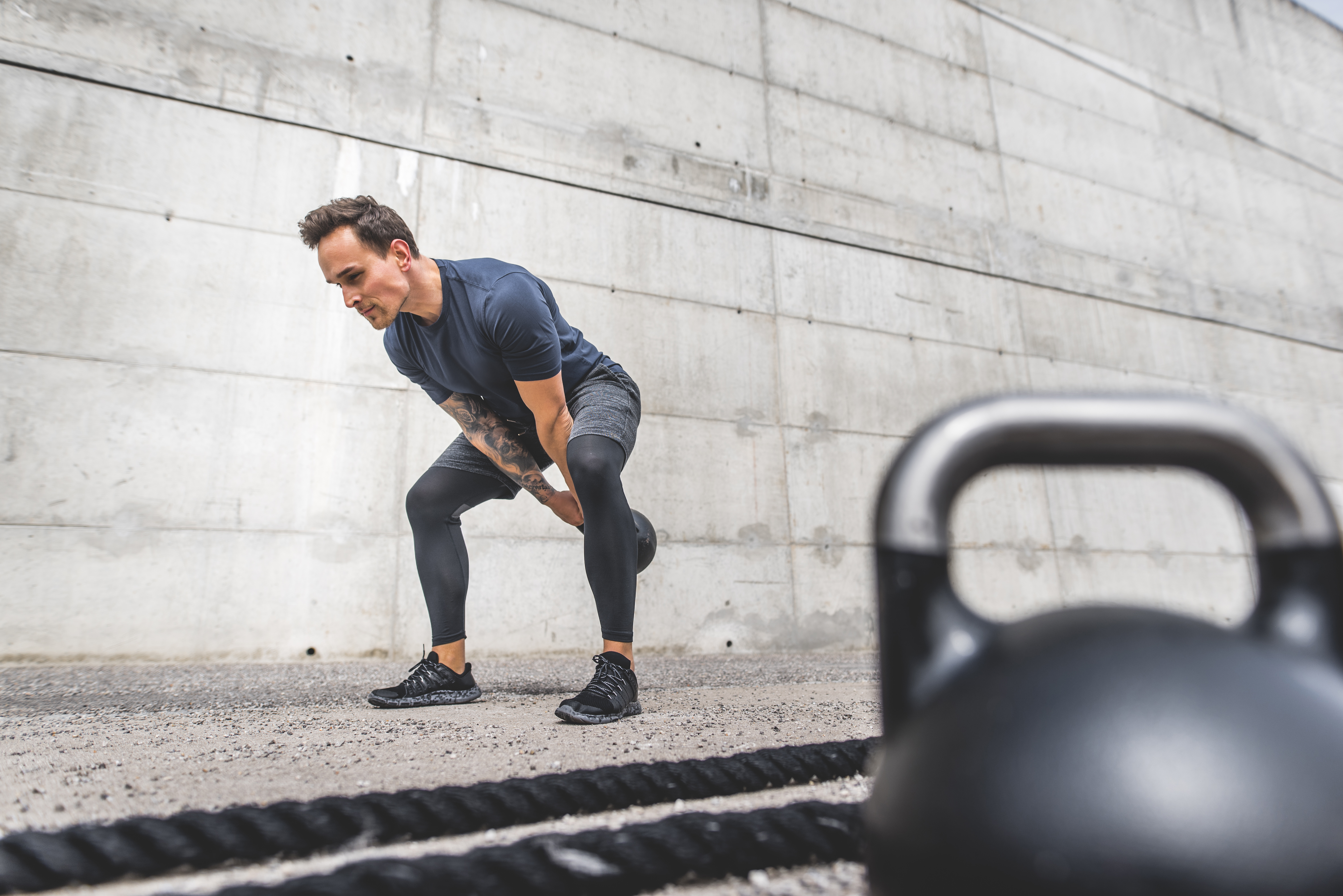 Hand to hand online kettlebell swings