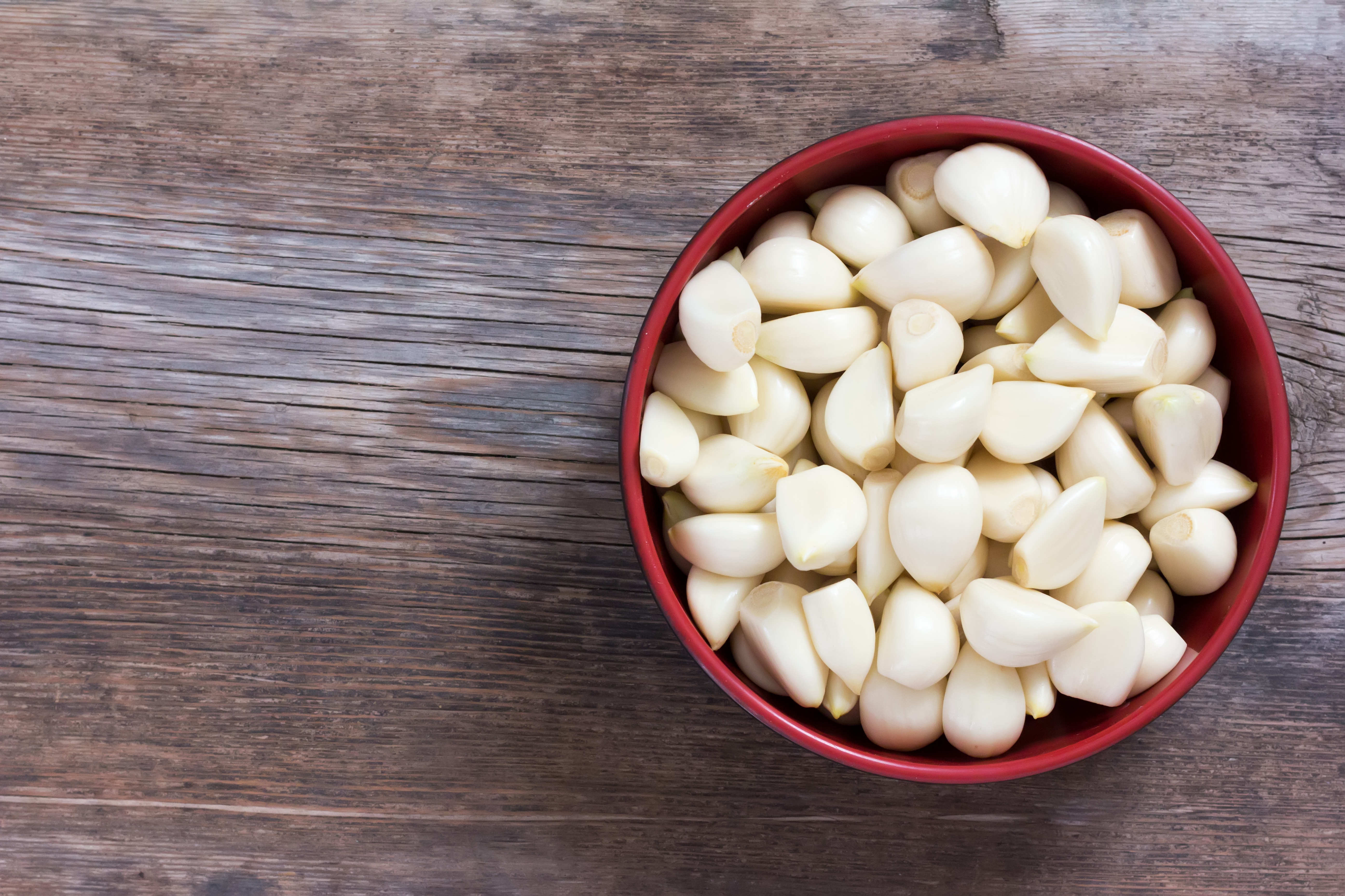 How Do We Peel Garlic Commercially?