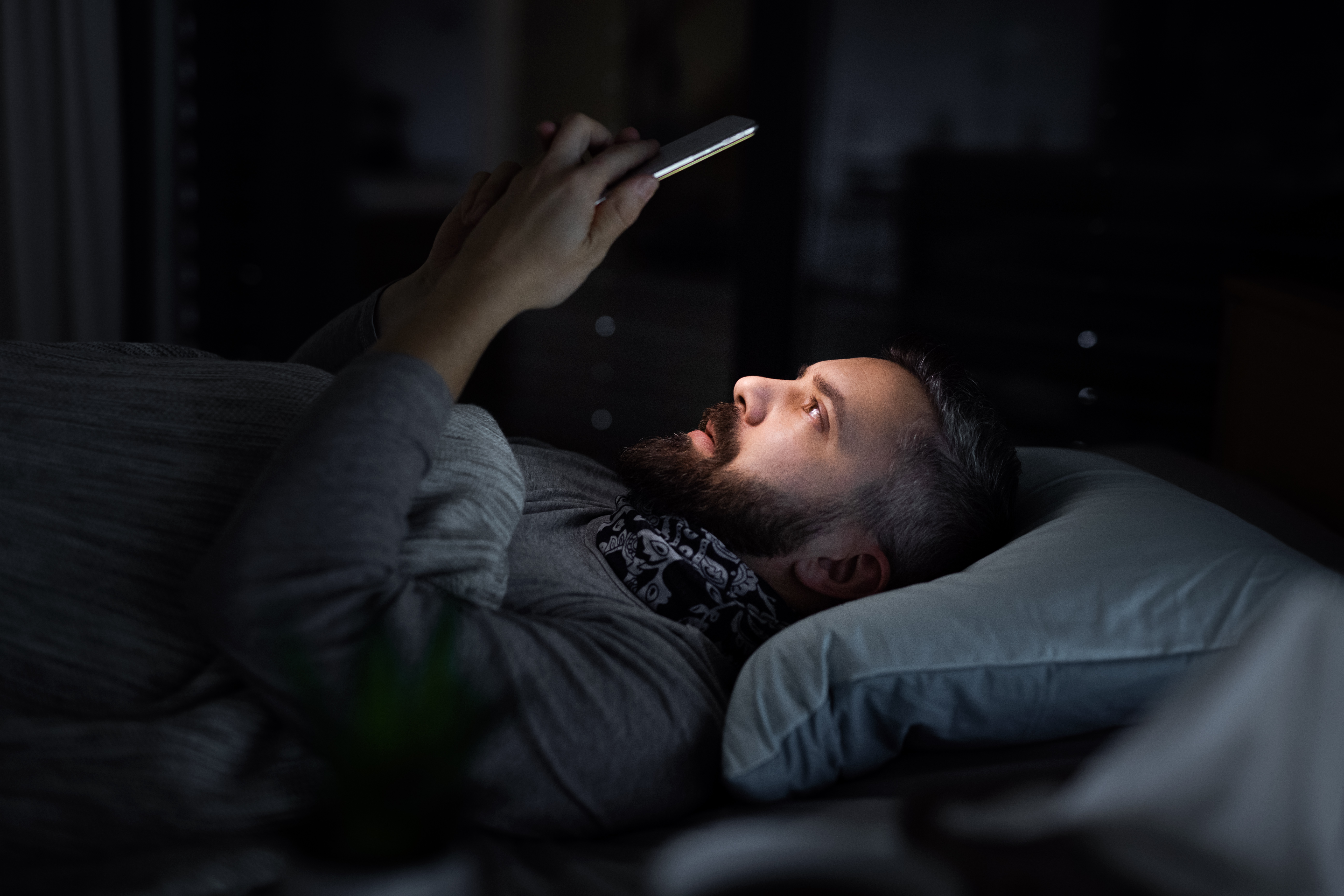Is dark mode good for sleep?