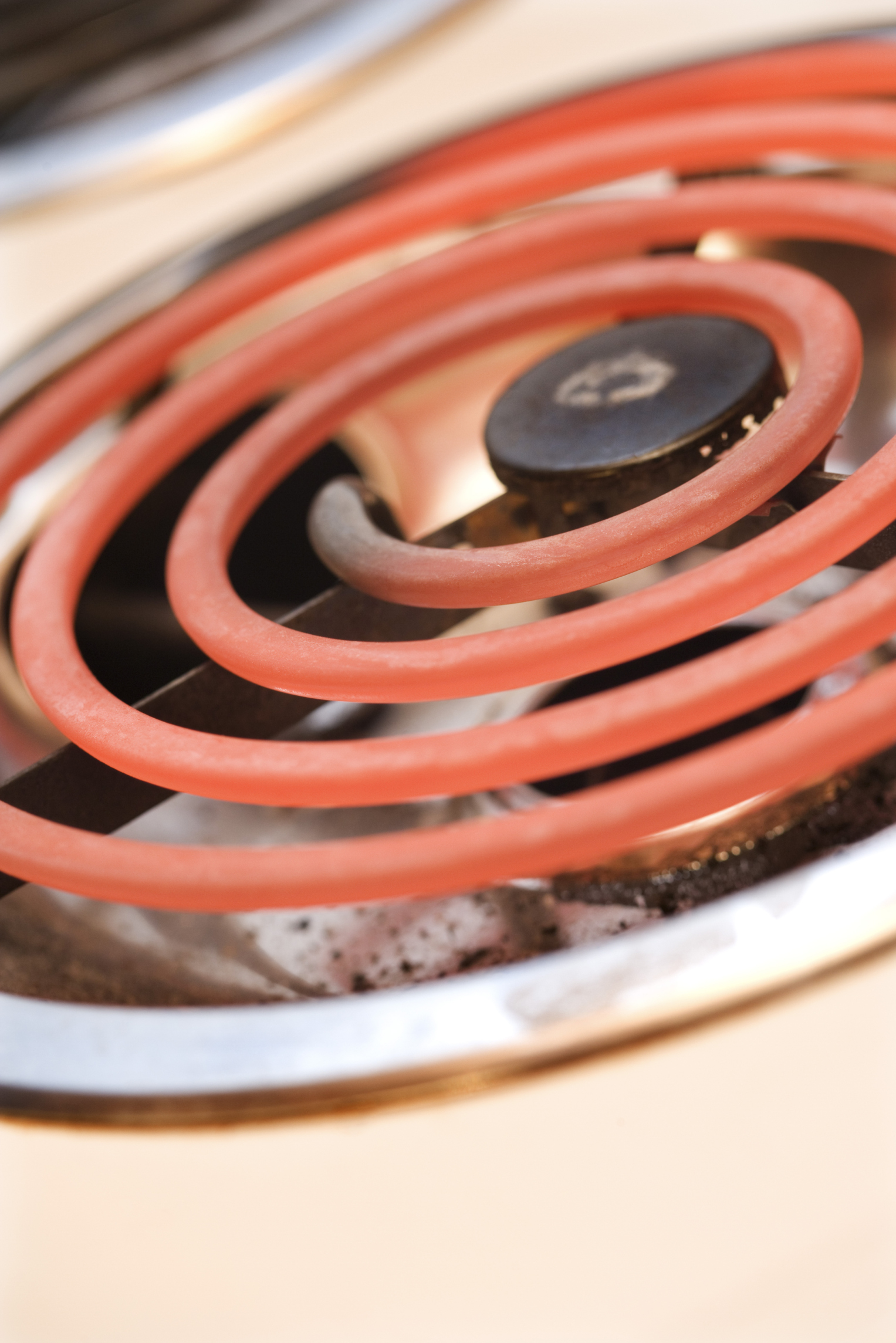 How to Get Burnt Food Off of an Electric Stove's Heat Coils