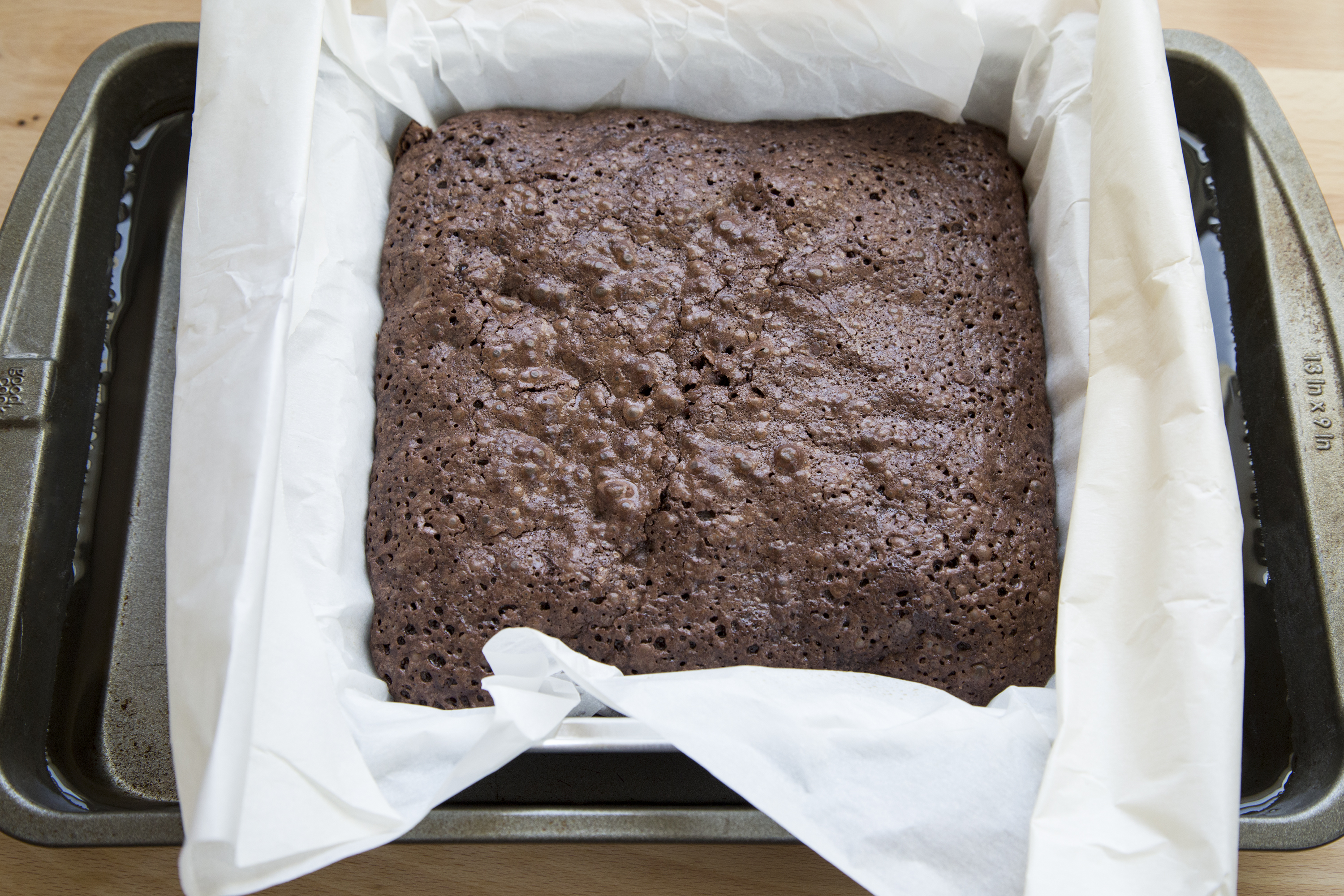 Baking Pan For Edge Brownies