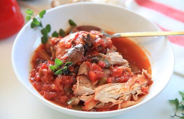 Slow Cooker Chicken Cacciatore Keto-Friendly Slow Cooker Recipes
