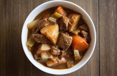 Slow cooker beef stew