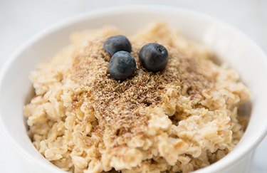 Supercharged Flaxseed Oatmeal Easy-to-Digest Breakfast Recipe