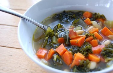 Kale, Bacon & White Bean Soup fall vegetables soup recipes
