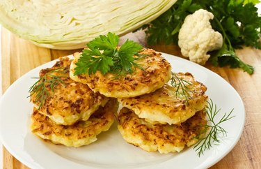 5-Ingredient Recipes Plant-Based Breakfast cauliflower pancakes