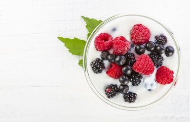 Berries and Cream healthy late night snacks