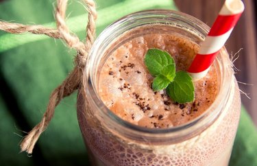 filling breakfast recipes High-Protein Chocolate Breakfast Smoothie