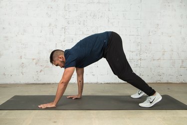 Mike Donavanik demonstrates an inchworm