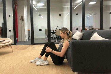 Proper form for single-leg hip thrust couch exercise