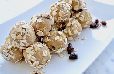 Oatmeal Raisin Cookie Desert Hummus Balls Quick Protein Balls Recipe