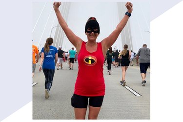 Maranda Boiter running a race after postpartum weight loss