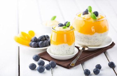 peach chia yogurt