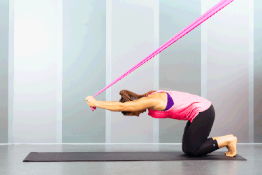 Form for resistance band abdominal crunch and triceps extension