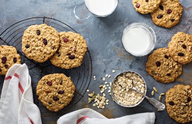 5 Ingredient Oatmeal Raisin Cookies eggless cookies without butter or flour