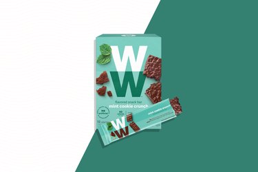 Mint Cookie Crunch Mini Bars are the best snacks on Weight Watchers