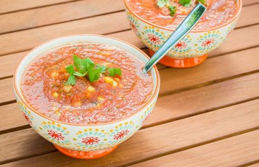Hearty Gazpacho Bowl oven-free, hydrating dinner recipes