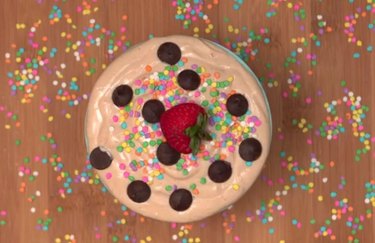 Chocolate Chip Cookie Dough Yogurt strawberry breakfast recipes