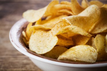 Close view of a bowl of chips