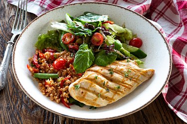 Chicken Breast with Bulgur Tabbouleh and Green Salad with all three macronutrients: carbs, protein and fat