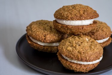 Oat Cookie Sandwiches