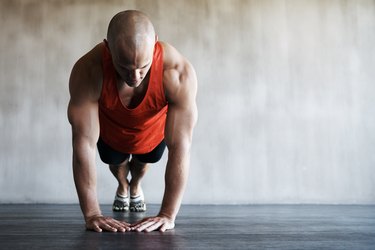 How to do 100 pushups without stopping - Men's Journal