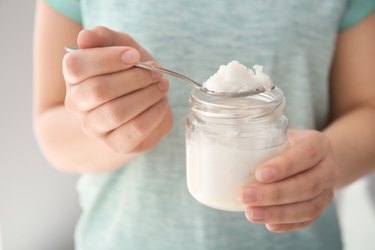 The Easy Way to Measure Coconut Oil (or any solid type oil you may want to  measure)