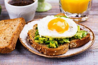 Avocado egg sandwich with whole grain bread