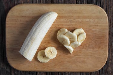 Sliced bananas and shape of hearts