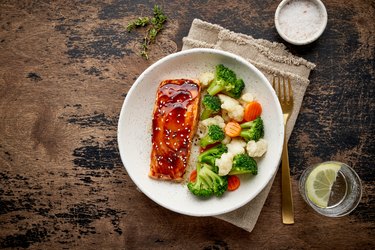 Salmon and vegetables dinner for healthy keto diet foods