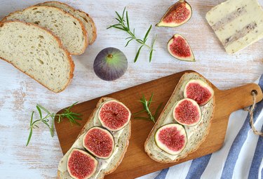 Sandwiches with Figs Cheese Fresh Fig