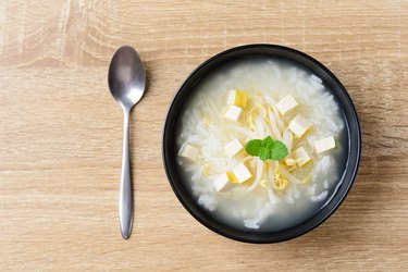 Rice soup with mung bean sprouts and tofu