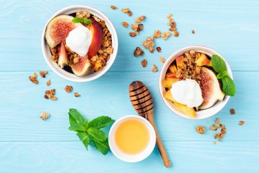 Granola with figs peach and greek yogurt