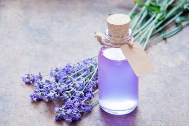 What are essential oils? Uses and side effects