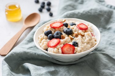 Porridge with berries in a bowl
