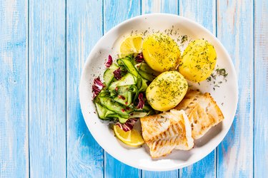 How to Cook Frozen Cod in the Oven | Livestrong.com