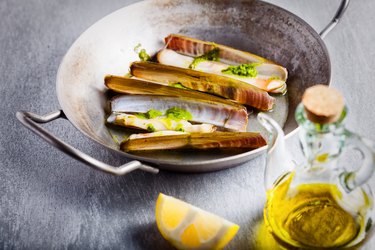 Grilled razor clams