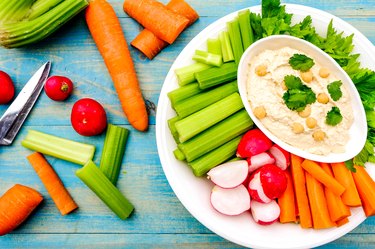 Mediterranean Vegetarian Hummus Dip With Fresh Vegetables