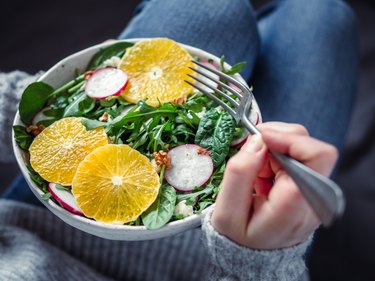Eating a healthy salad bowl is how to create a calorie deficit for fat loss