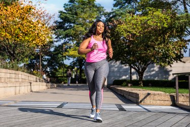 Outdoor fitness activities in the city - Chicago - USA