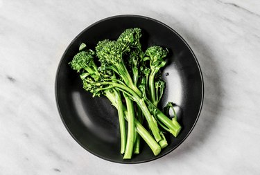 蒸broccolini