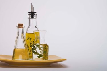 Here's Why Safflower Oil Should Be Your New Kitchen Go-To