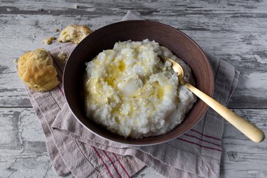southern grits with biscuits