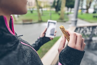 运动后吃麦片的人会想:“为什么我的体重下降了，但却没有下降几英寸?”