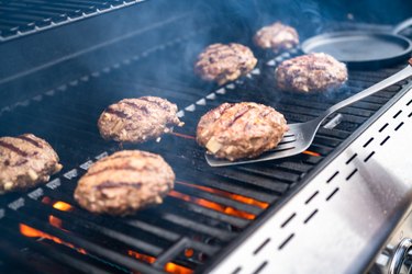 how to grill burgers cooking hamburger beef patties on a gas grill.