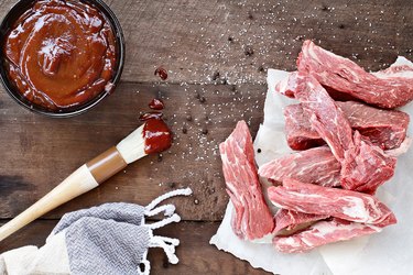 Fresh Country Ribs and Barbecue Sauce